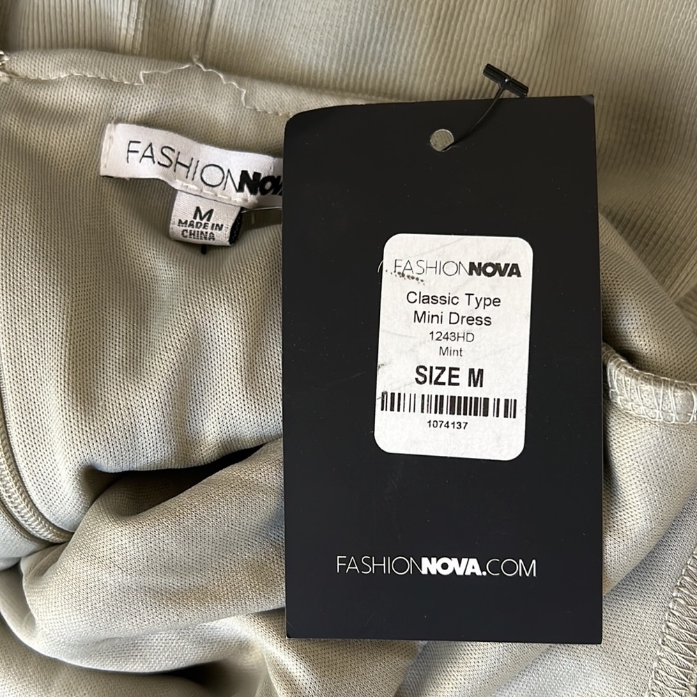 FashionNova Dress - Picture 4 of 4